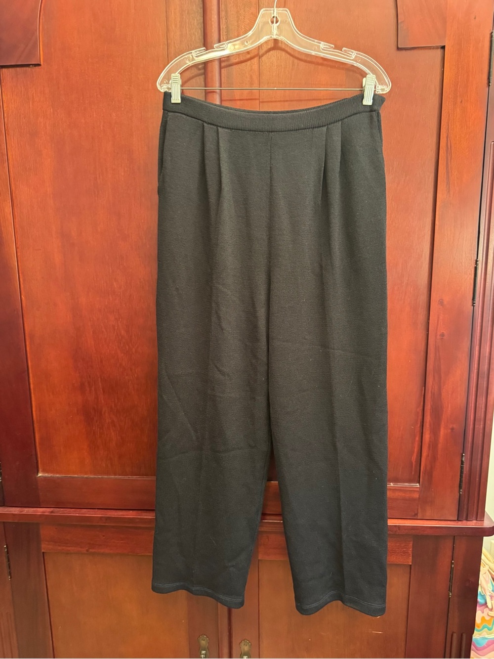 Vintage St John Basics Black Santana Knit Pleated Pants Trousers Size 12